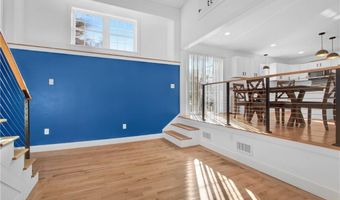 40 Rosner Ave, North Providence, RI 02904