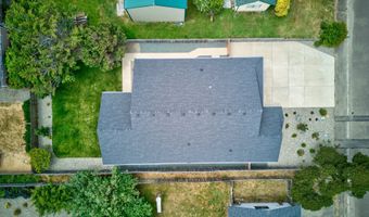 875 12TH St, Bandon, OR 97411