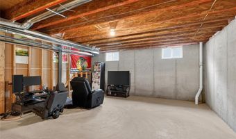 2049 Henley Woods Dr, Arnold, MO 63010