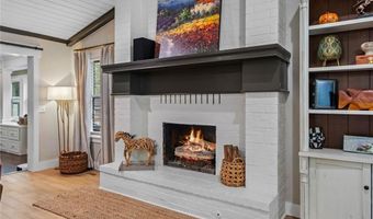 1002 NW 9th St, Bentonville, AR 72712