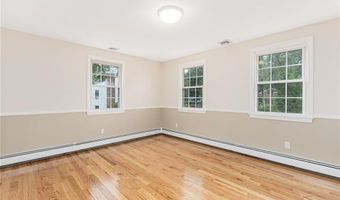 475 Red Chimney Dr, Warwick, RI 02886