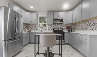 10 E 45Th St, Bayonne, NJ 07002