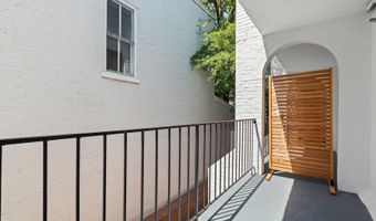 207 S PATRICK St 202, Alexandria, VA 22314