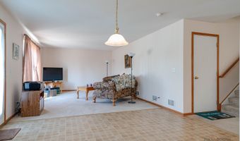 1094 Holly Dr, Antioch, IL 60002