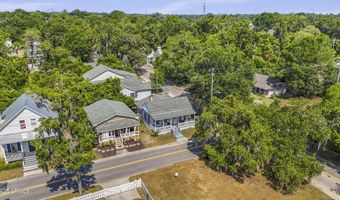 910 West St, Beaufort, SC 29902