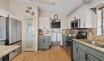3700 S TOMAHAWK Rd 42, Apache Junction, AZ 85119