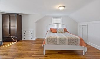 5 St Theresa Ave, Bristol, RI 02809