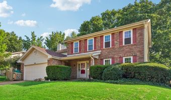 800 Eaglebrooke Dr, Ballwin, MO 63021