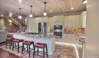 1286 Shore Dr, Cascade, ID 83611