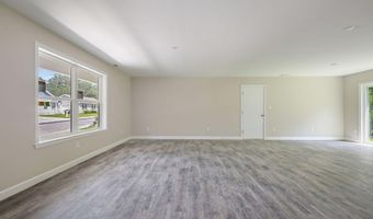 613 W 8TH St, Laurel, DE 19956