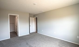 116 Pin Oak Dr, Aurora, MO 65605