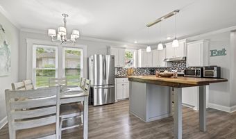 1032 Virginia Ave, Bauxite, AR 72011