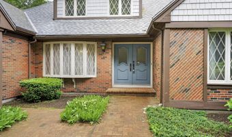 28 Buttonwood Rd, Bedford, NH 03110