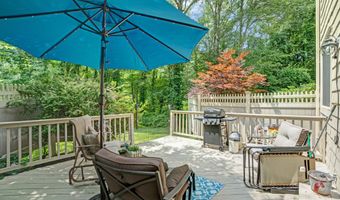 12 Boulevard Dr 24-145, Danbury, CT 06810