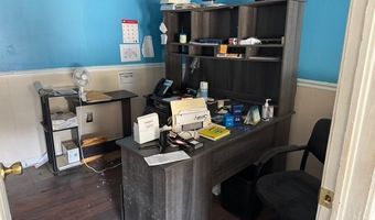 728 Greenwood St, Abbeville, SC 29620