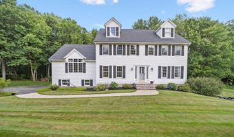6 Carriage Chase Ln, Atkinson, NH 03811