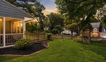 3831 N VERNON St N, Arlington, VA 22207