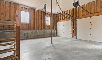 95 Hitching Post Ln, Bedford, NH 03110