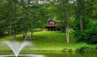 4 Spruce Mountain Trl, Danbury, CT 06810