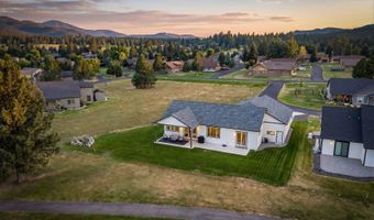 40 Bunker Ln, Blanchard, ID 83804