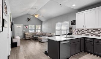207 N Hubbard St, Alvord, TX 76225