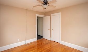 14 Dexter St, Newport, RI 02840