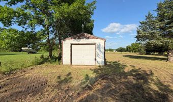 1004 N Sapulpa Rd, Beggs, OK 74421