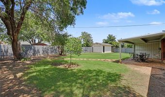 345 Lakeside Dr, Altus, OK 73521