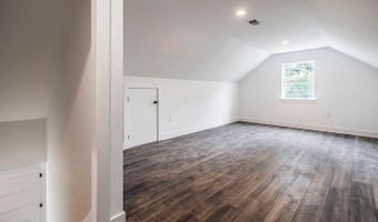 751 Leeward Ave, Beachwood, NJ 08722