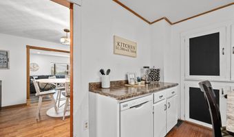 406 234TH St, Aledo, IL 61231