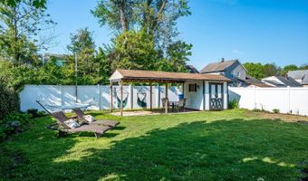 49 N Smith St, Avenel, NJ 07001