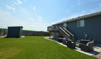 2413 S Lawson St, Aberdeen, SD 57401