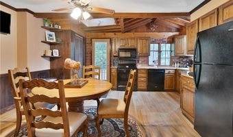 6370 Fairview Rd, Austintown, OH 44515