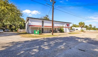 2733 Pass Rd, Biloxi, MS 39531