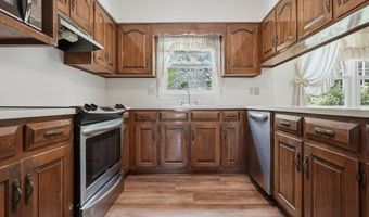 501 Divine Dr, Albany, GA 31721
