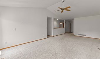 838 Lindsay Ct SW, Altoona, IA 50009