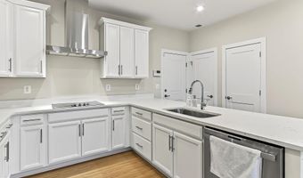 20328 NEWFOUNDLAND Sq, Ashburn, VA 20147