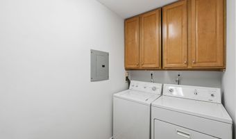 9223 ADELAIDE Dr, Bethesda, MD 20817