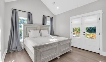 10002 Oliver St, Bay St. Louis, MS 39520