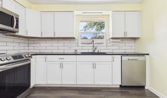 4412 Alhambra Dr, Anderson, IN 46013