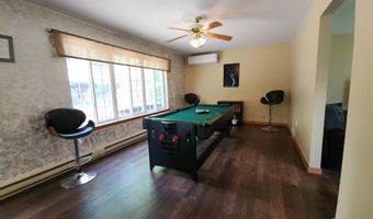 107 Birchwood Rd, Blakeslee, PA 18610