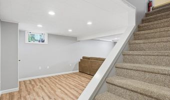 2047 North Ave, Burlington, VT 05408