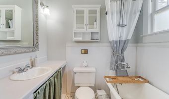132 Dukate St, Biloxi, MS 39530