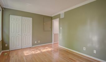 514 S HENRY St, Alexandria, VA 22314