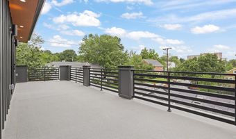 2007 S JOYCE St, Arlington, VA 22202