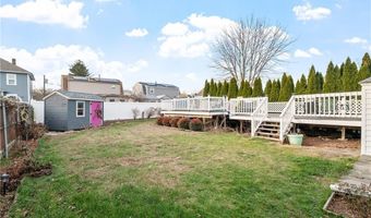 36 England St, Cumberland, RI 02864