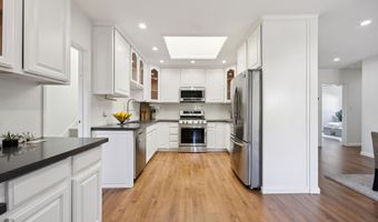 133 Mecartney Rd, Alameda, CA 94502