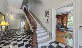 208 High St, Belfast, ME 04915