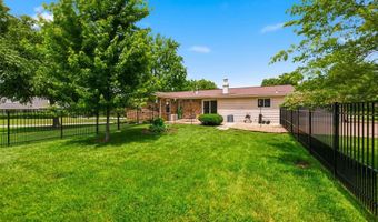 409 Mayfair Dr, Ballwin, MO 63011