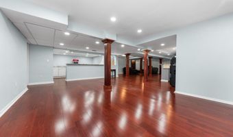 2086 Valleyview Dr, Ann Arbor, MI 48105